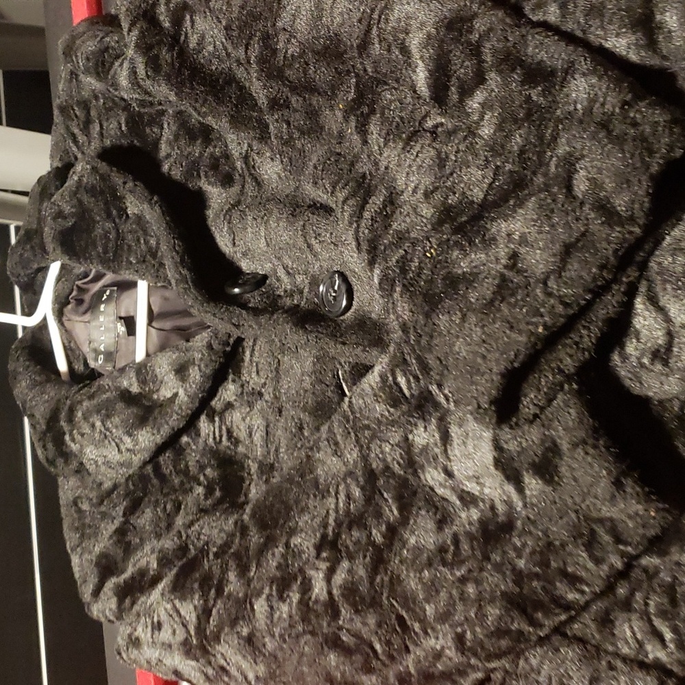 Coat - Picture 5 of 7